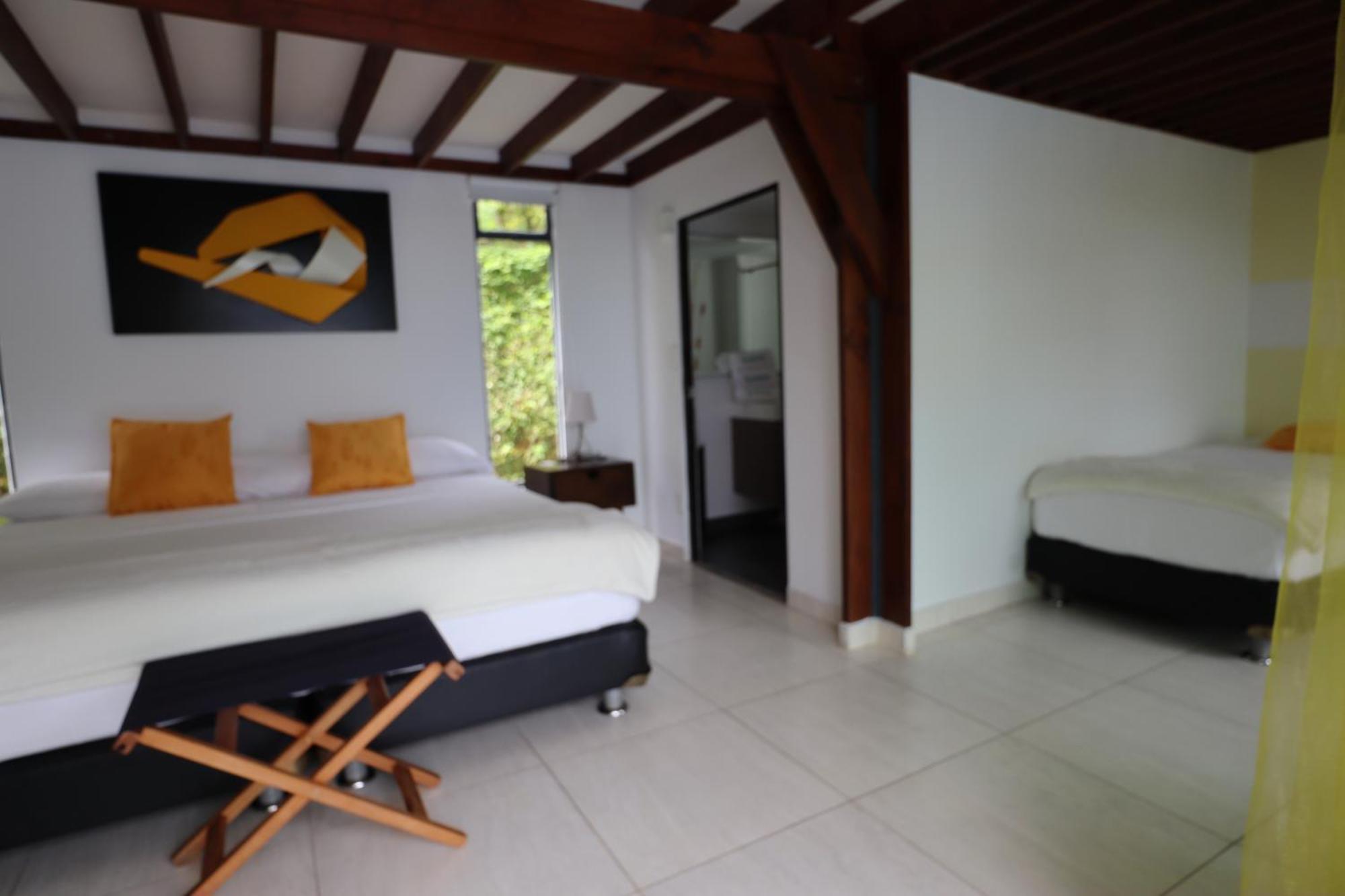 Hotel Syvanna Wellness And Spa Cerritos ภายนอก รูปภาพ