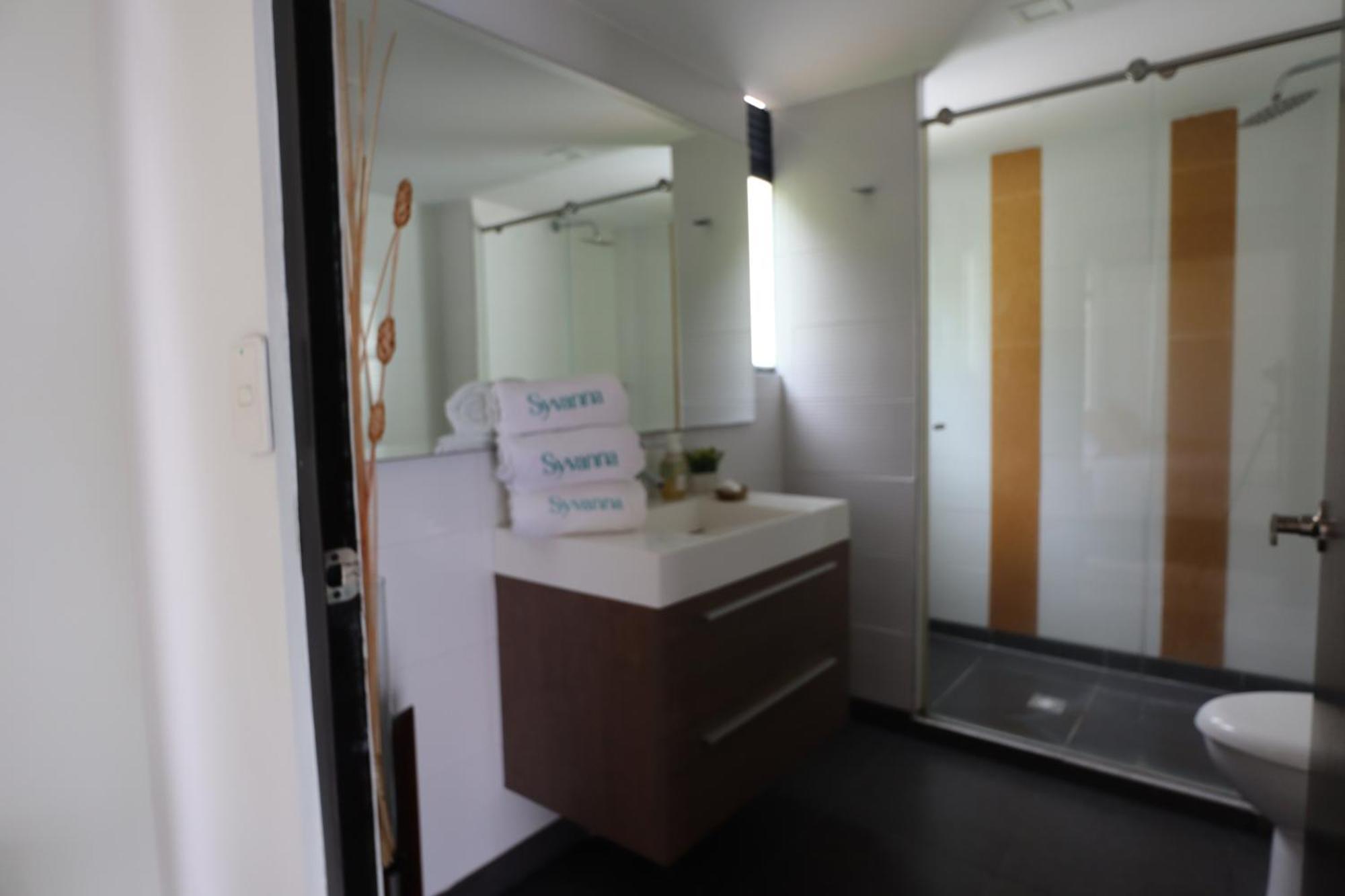Hotel Syvanna Wellness And Spa Cerritos ภายนอก รูปภาพ