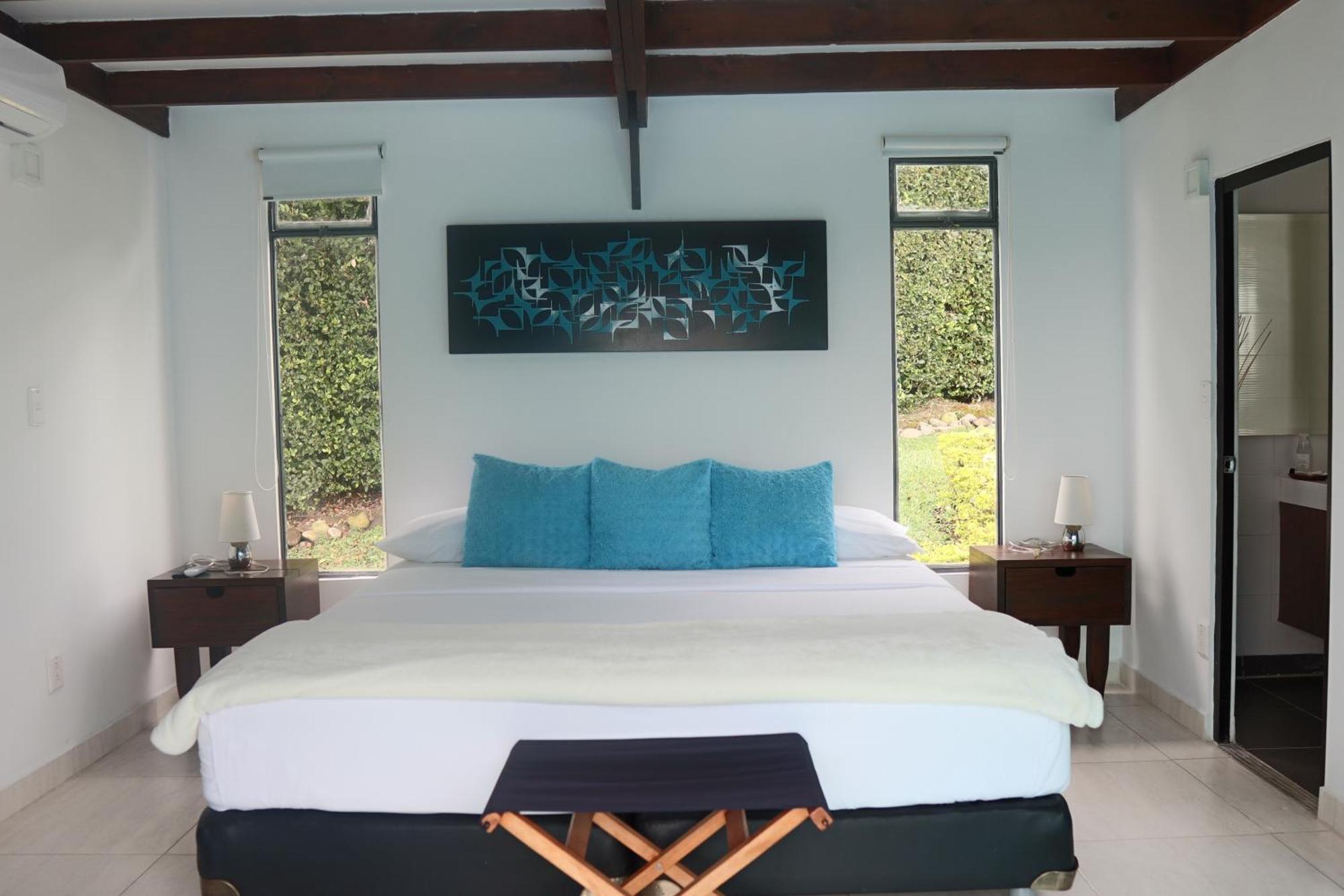 Hotel Syvanna Wellness And Spa Cerritos ภายนอก รูปภาพ