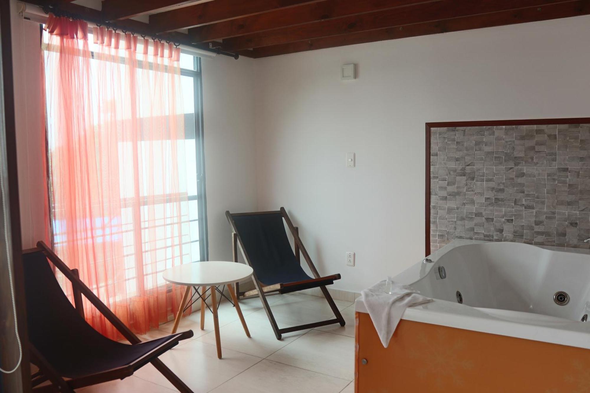 Hotel Syvanna Wellness And Spa Cerritos ภายนอก รูปภาพ
