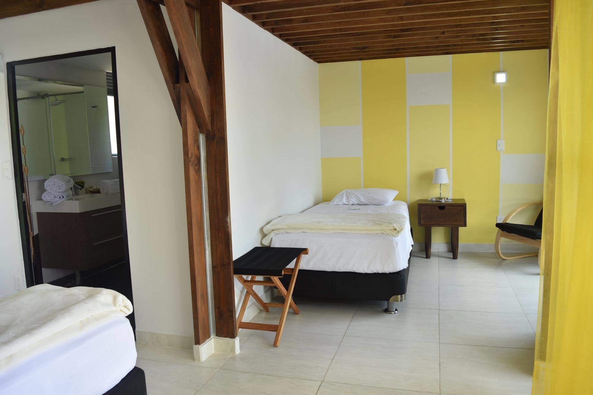 Hotel Syvanna Wellness And Spa Cerritos ภายนอก รูปภาพ