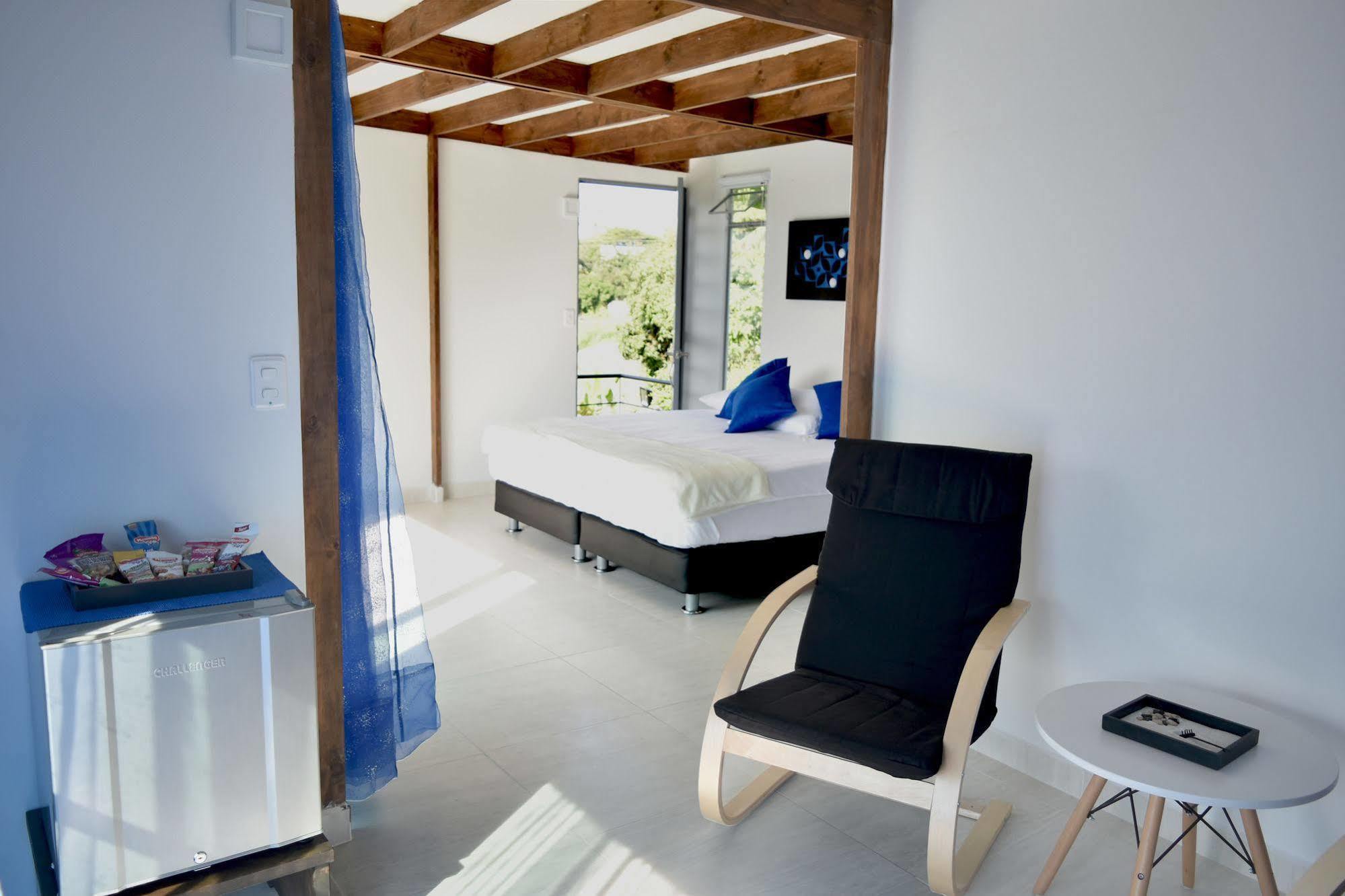 Hotel Syvanna Wellness And Spa Cerritos ภายนอก รูปภาพ