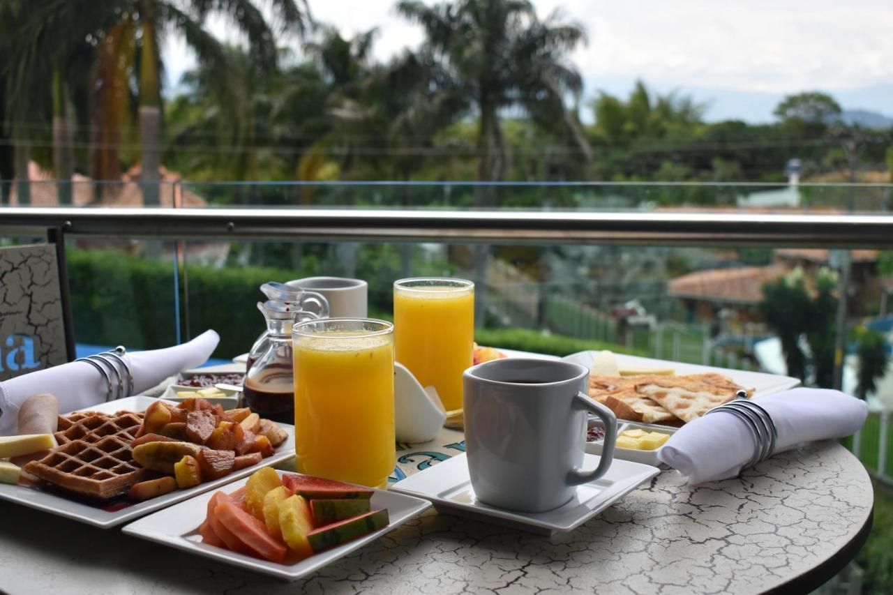 Hotel Syvanna Wellness And Spa Cerritos ภายนอก รูปภาพ