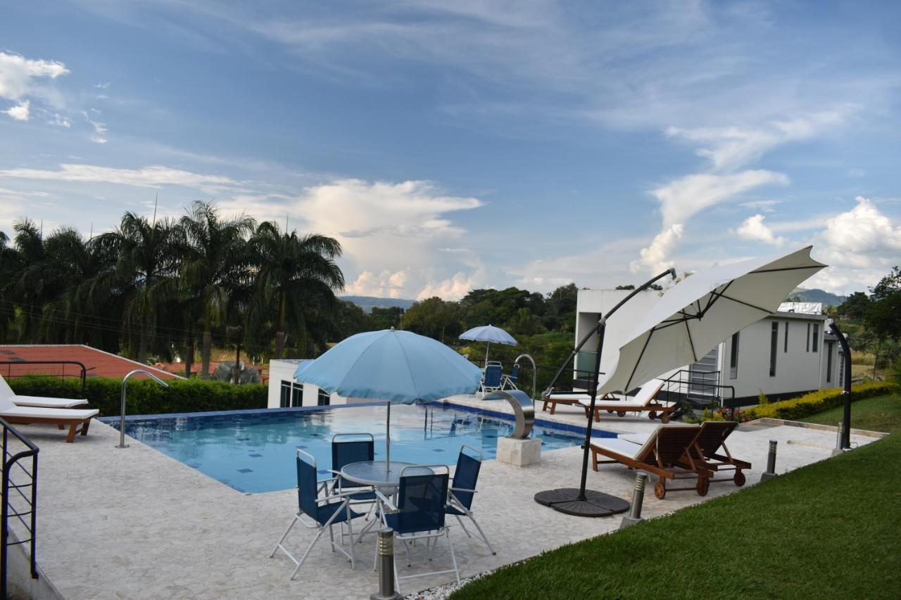 Hotel Syvanna Wellness And Spa Cerritos ภายนอก รูปภาพ