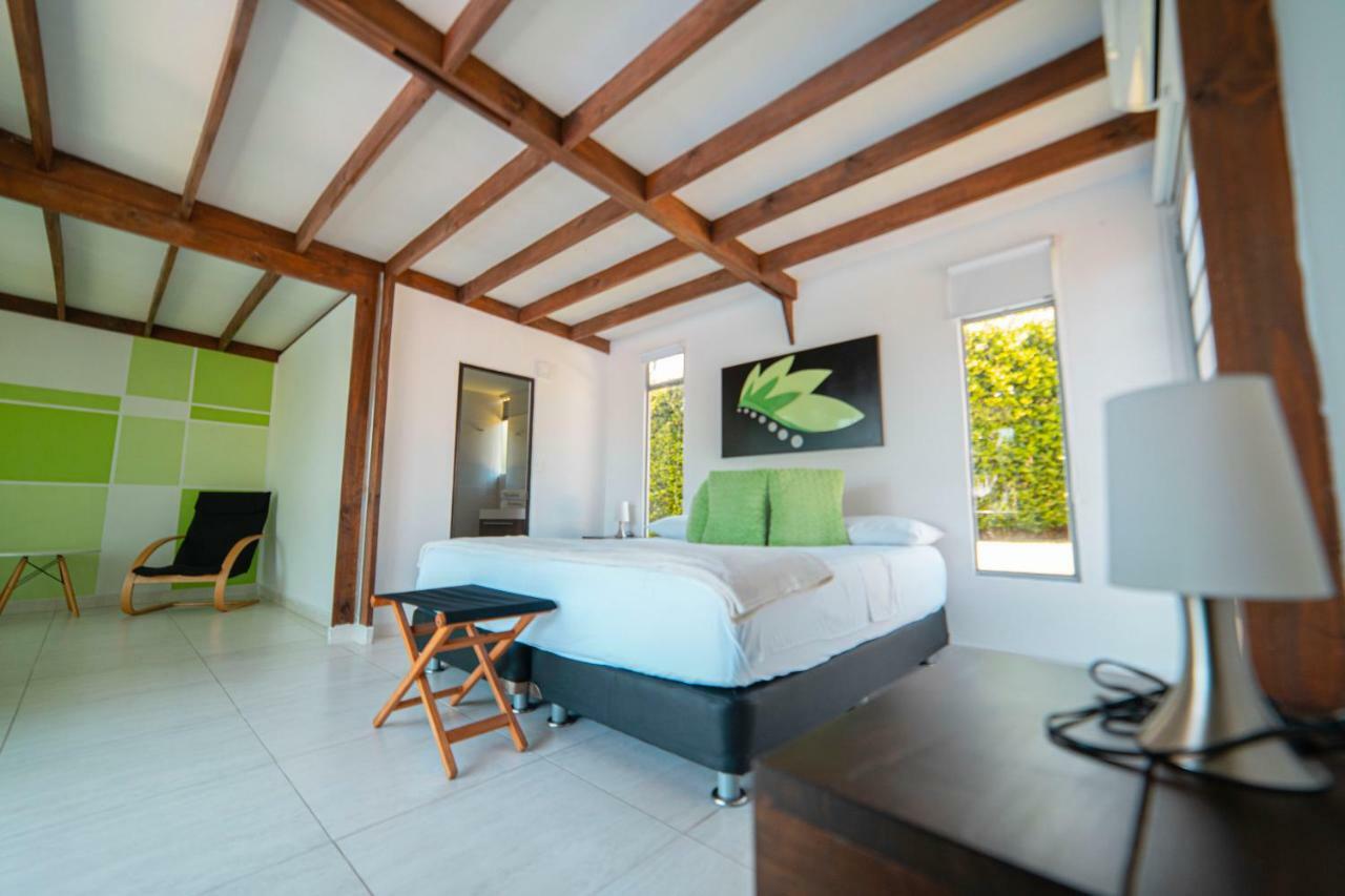 Hotel Syvanna Wellness And Spa Cerritos ภายนอก รูปภาพ